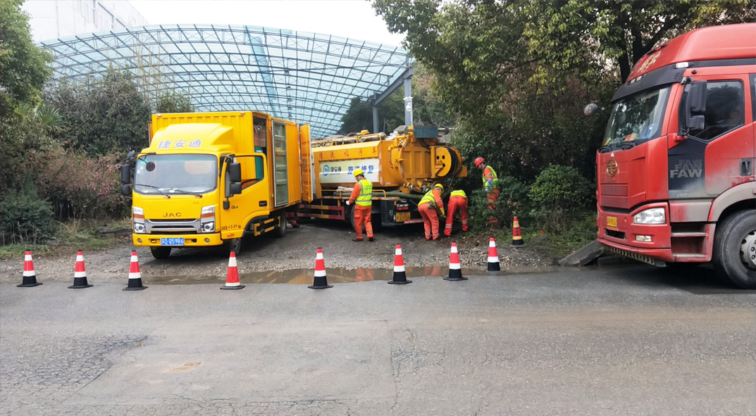 盘龙成区雨污水管网“四位一体”检测疏通项目